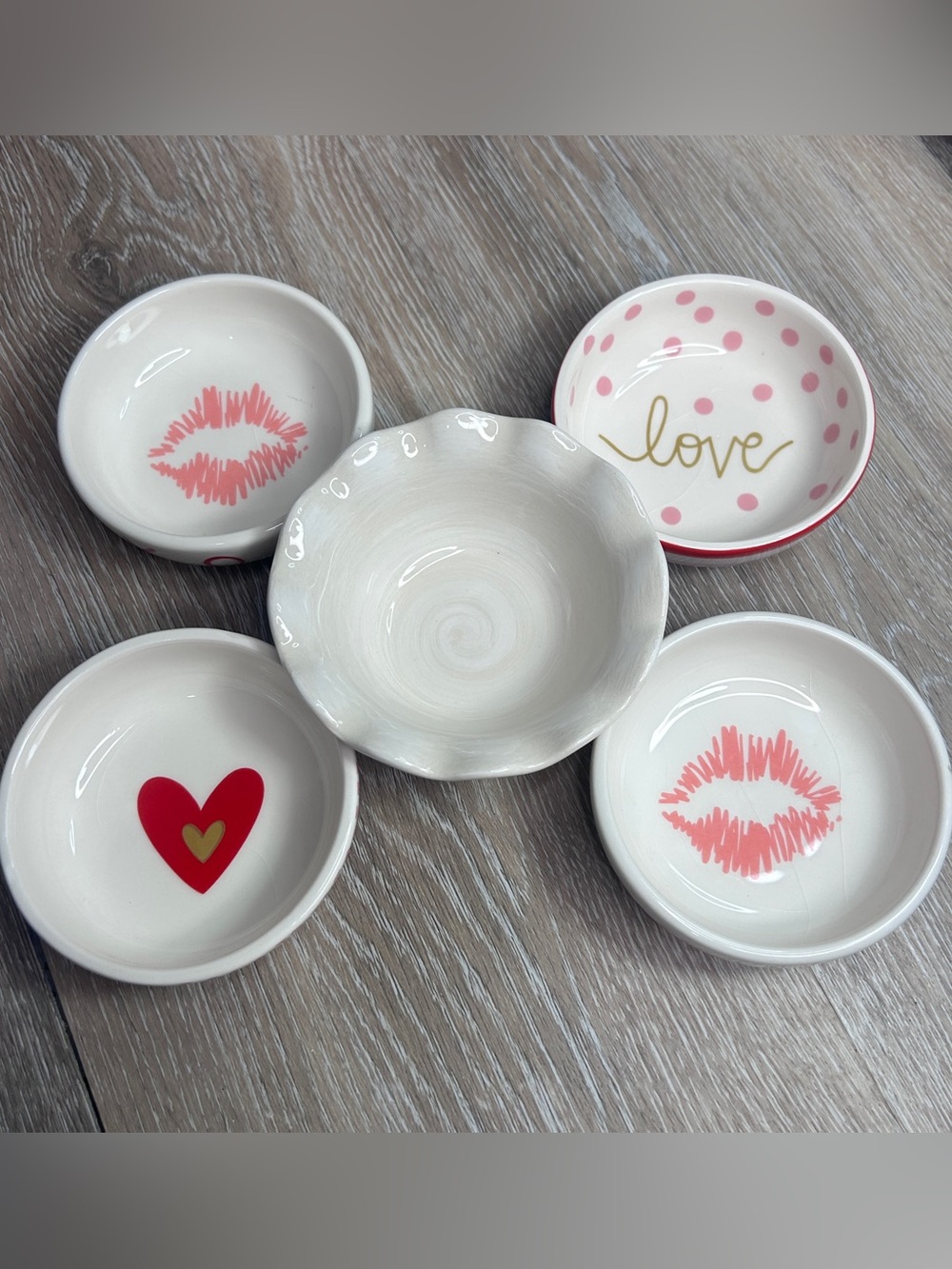 Coton Colors Valentine Bowls • Pink Hearts XOXO Love • Set of 5